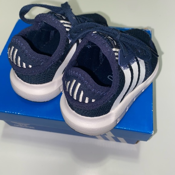 ADIDAS Toddler Boy's Blue Mesh Slip-On Shoes White Stripe Size 4K - Picture 3 of 5
